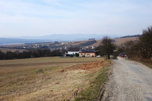 CHRASTNÉ: Abovská dedina Chrastné vznikla v priestore širšieho stredovekého územia nazývaného pôvodne Sokol'.