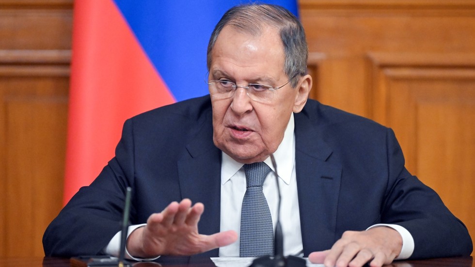 Lavrov: Spojené kráľovstvo už nemôže skrývať úlohu svojich vojakov na Ukrajine