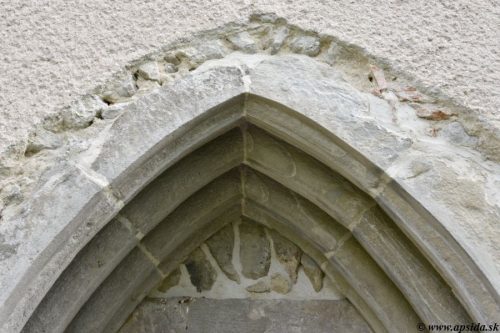 SKLABINÁ: Východným okrajom preteká riečka Krtíš