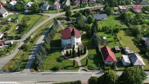 KUKOVÁ: Predpokladá sa, že Kukovú vybudovali usadlíci podľa zákupného práva koncom 13. alebo začiatkom 14. storočia.