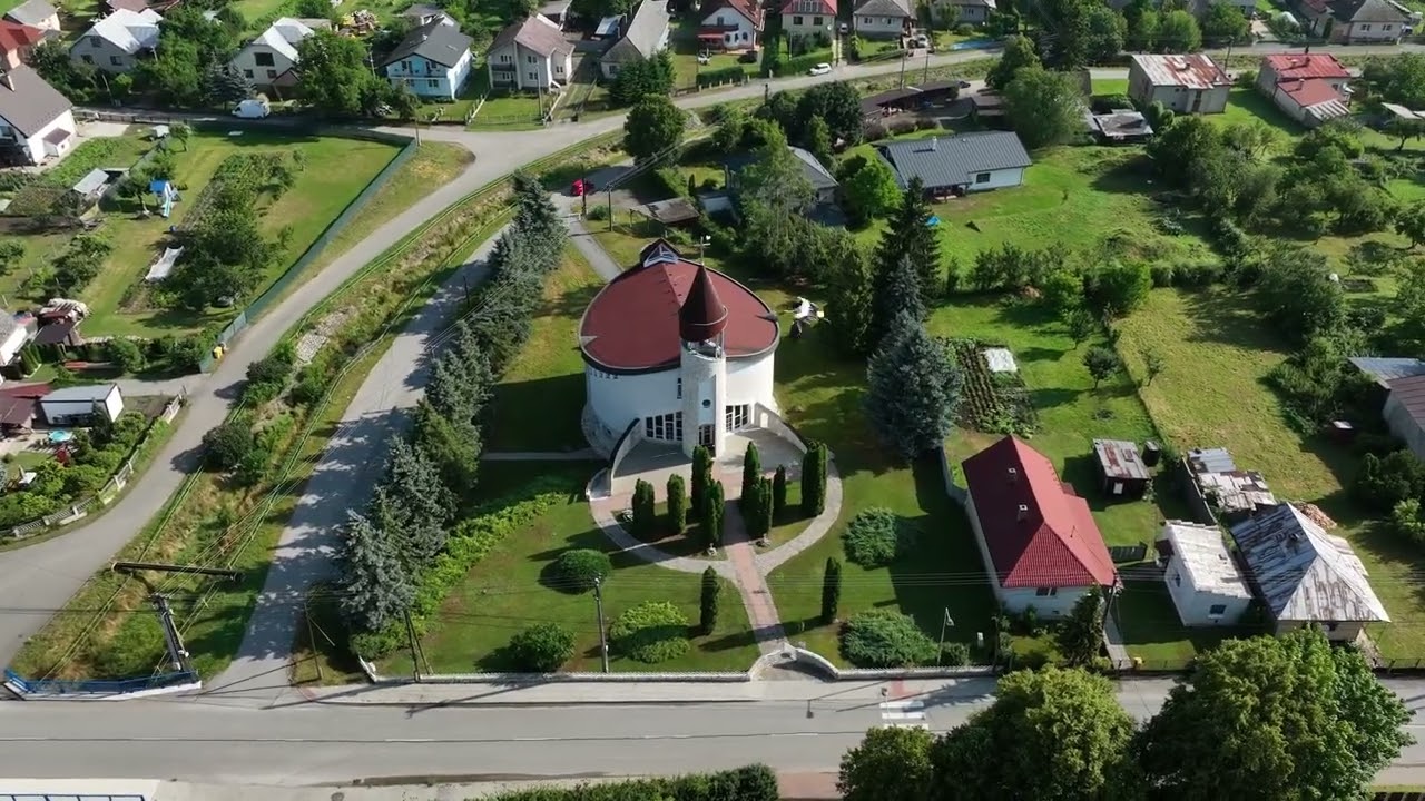 KUKOVÁ: Predpokladá sa, že Kukovú vybudovali usadlíci podľa zákupného práva koncom 13. alebo začiatkom 14. storočia. KUKOVÁ: Predpokladá sa, že Kukovú vybudovali usadlíci podľa zákupného práva koncom 13. alebo začiatkom 14. storočia.