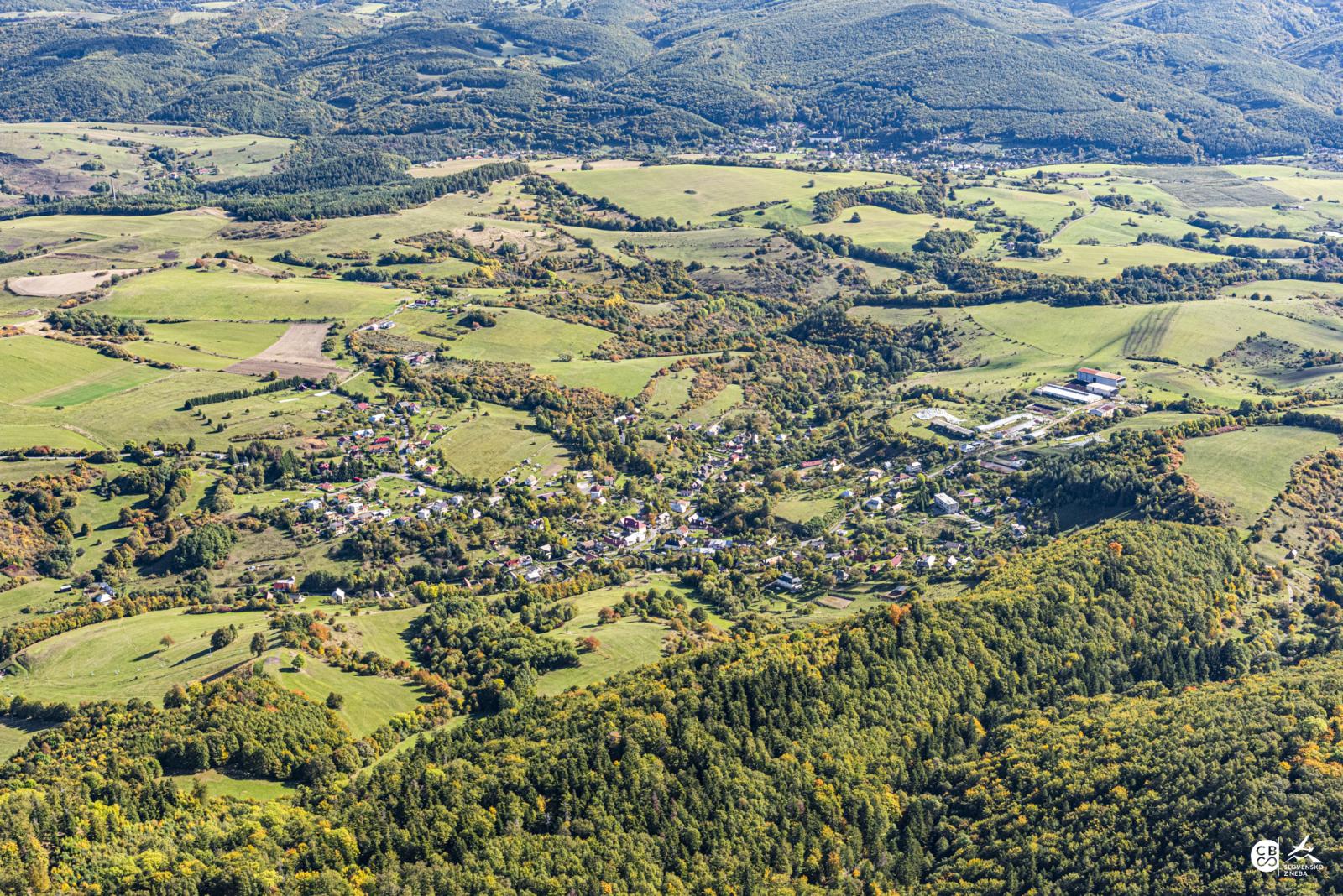 ILIJA: Obyvateľstvo stredovekej Ilije sa zaoberalo poľnohospodárstvom, drevorubačstvom, pálením dreveného uhlia.
