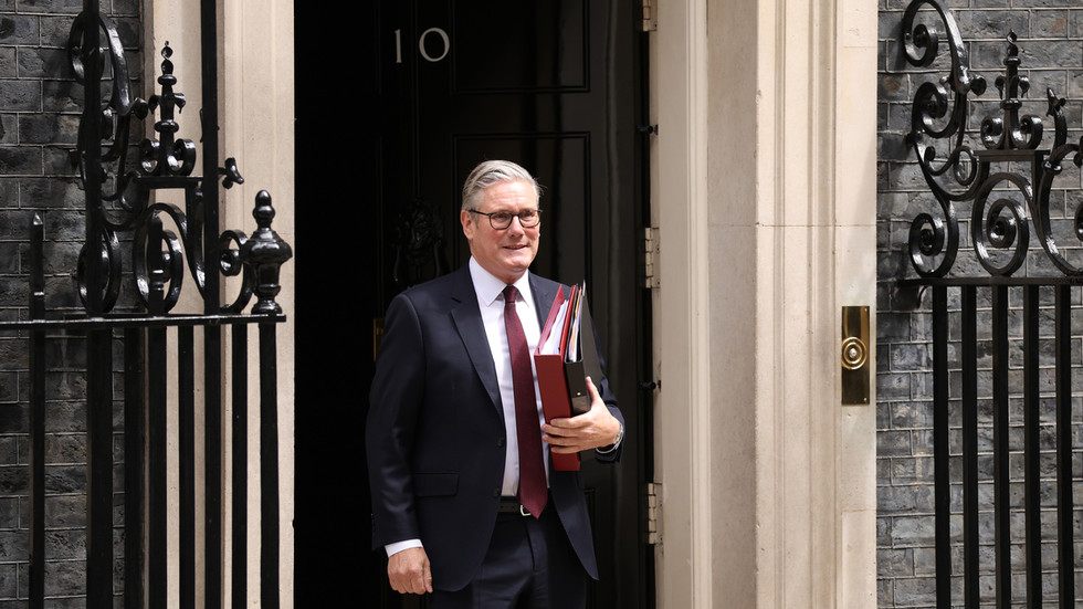 Ruské tajné služby tvrdia, že Spojené kráľovstvo plánuje podkopať Trumpovo mierové úsilie o Ukrajinu