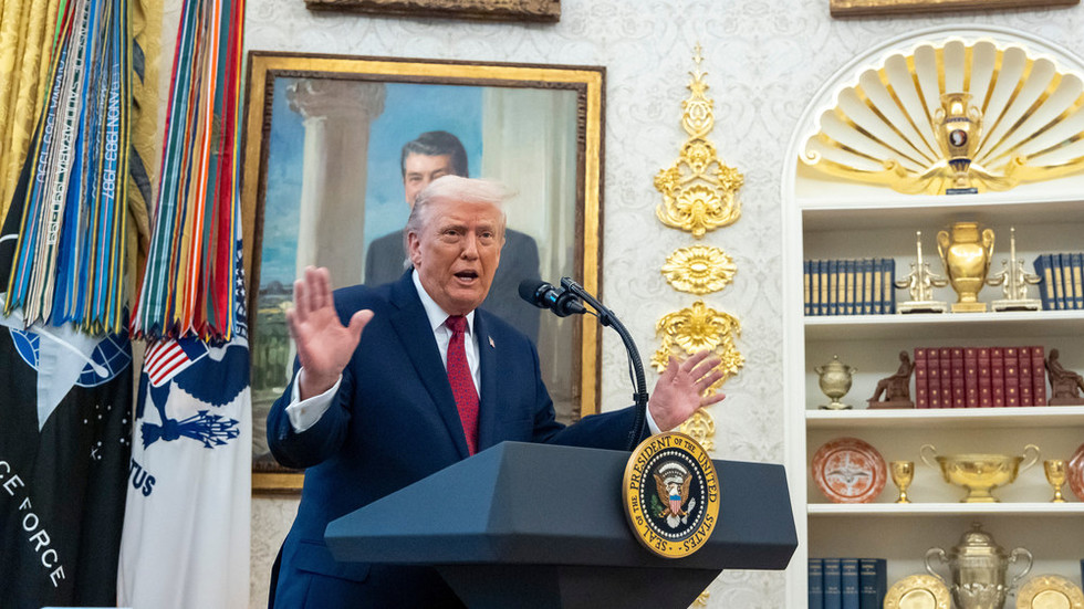 Kyjev „už stratil územie“, tvrdí Trump