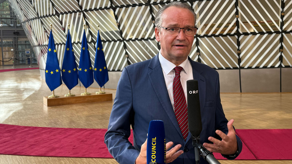 Berlín varuje odporcov ukrajinského plánu na „reparačnú pôžičku“