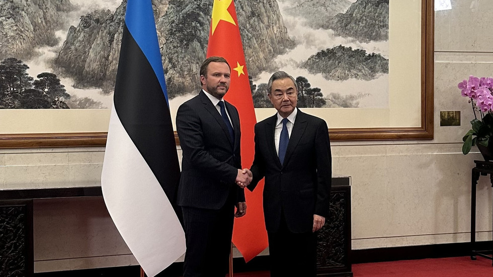 Pobaltské štáty požadujú „dohody“ EÚ s Čínou