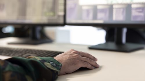 Kanadský spravodajský dôstojník obvinený zo špionáže pre Ukrajinu, tvrdia médiá