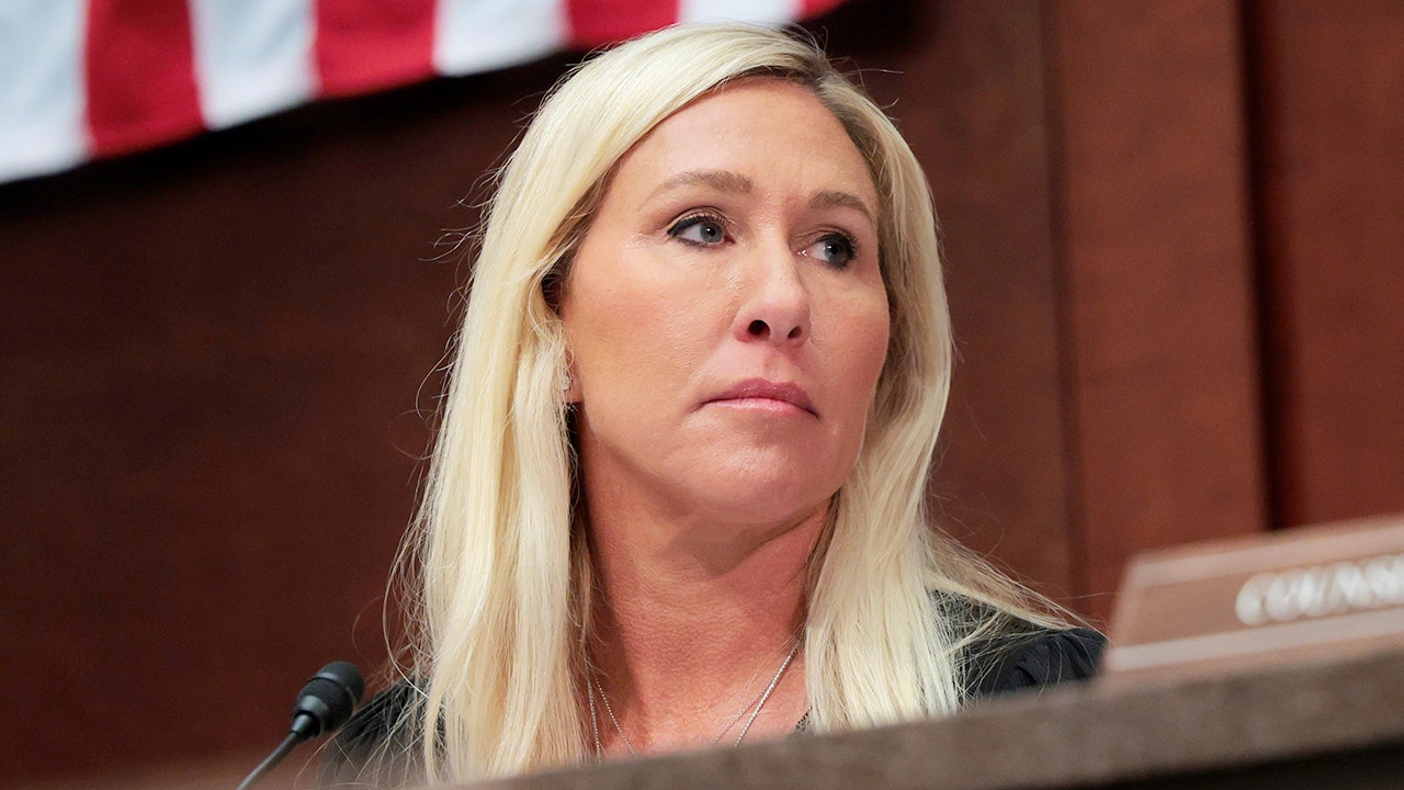 Snemovňa reprezentantov USA schválila návrh zákona predložený Marjorie Taylor Greeneovou, ktorý kriminalizuje zmenu pohlavia u maloletých.