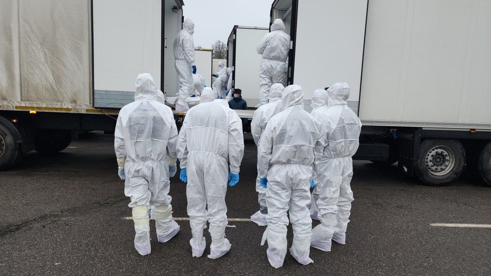 Rusko odovzdalo Ukrajine pozostatky viac ako 1 000 vojakov, vyhlásil vysoký predstaviteľ