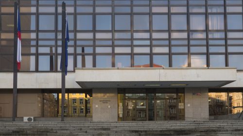 Ministerstvo vnútra krajiny EÚ stiahlo ukrajinskú vlajku