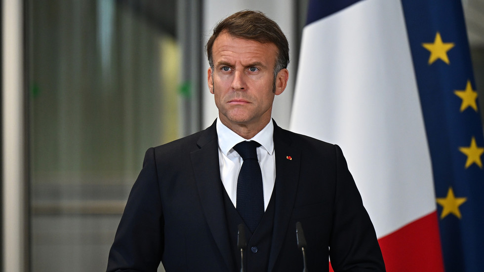 EÚ by mala byť pripravená spolupracovať s Ruskom, tvrdí Macron
