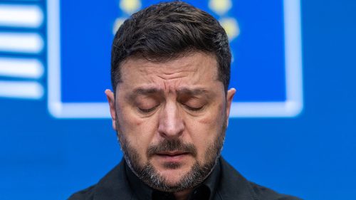 Zelensky pripúšťa, že Ukrajina si nemôže dovoliť 800-tisícovú armádu