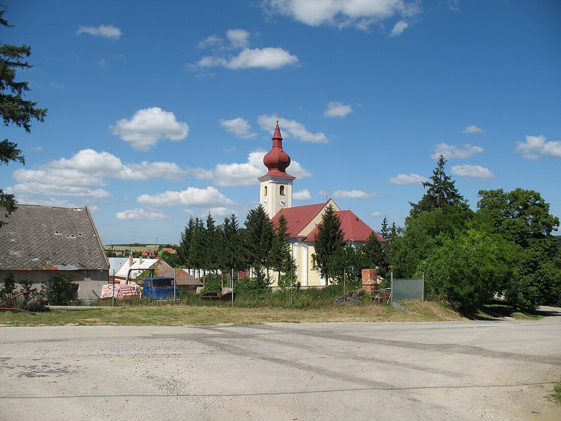 JAROK: Stavanie mája