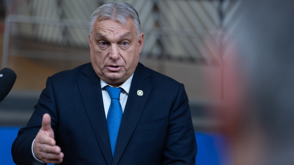 Orbán varuje pred hotovosťou na „zlaté toalety“ ukrajinských oligarchov