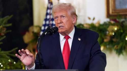 Maduro by bol „múdry“, keby odišiel, tvrdí Trump