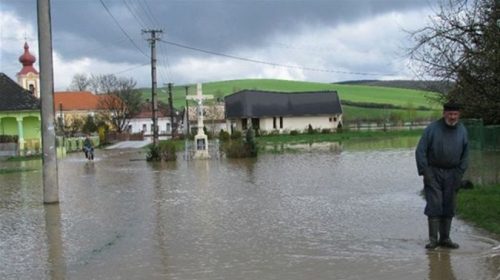GEMERSKÁ VES: Obec Gemerská Ves vznikla v roku 1960 zlúčením obci Hrkáč a Šankovce.