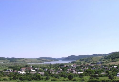 LOMNÉ: Obec v okrese Stropkov.