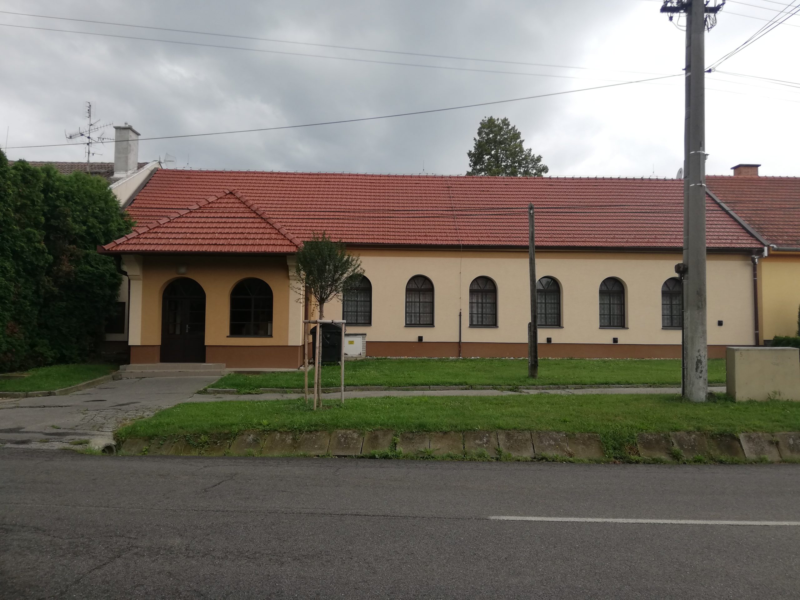 PRIETRŽKA: Vinárstvo u kríža.