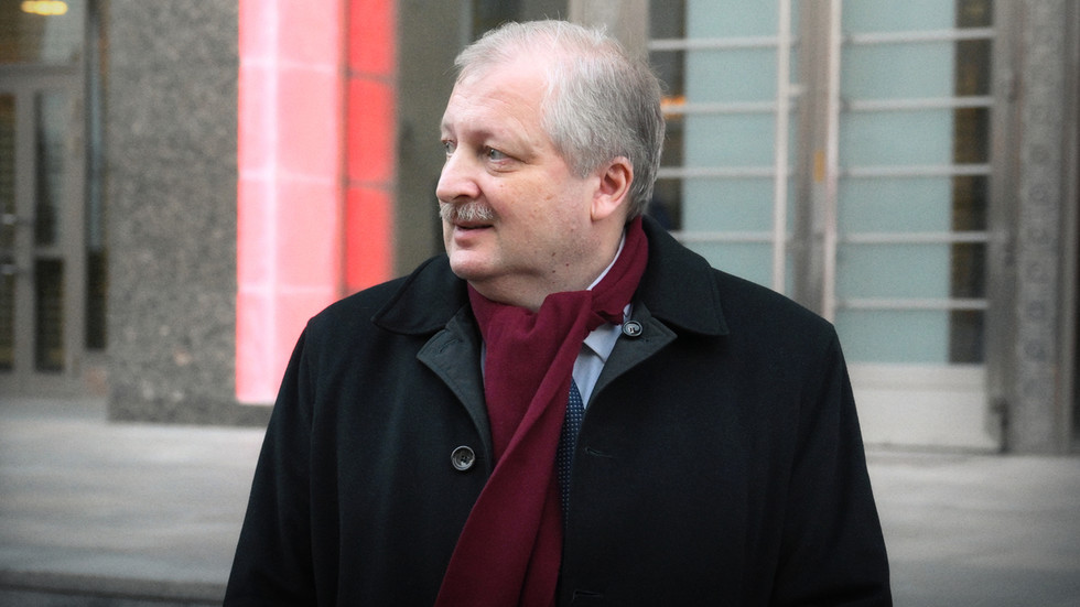 Ruský veľvyslanec poslal novoročný pozdrav „priateľským“ Američanom