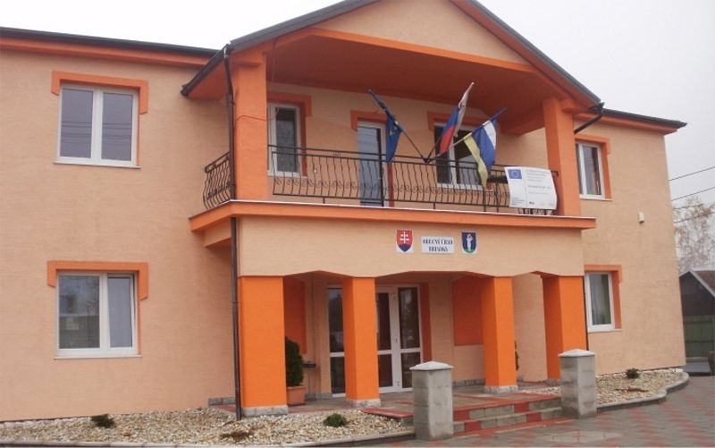 HRIADKY: Obec v okrese Trebišov.