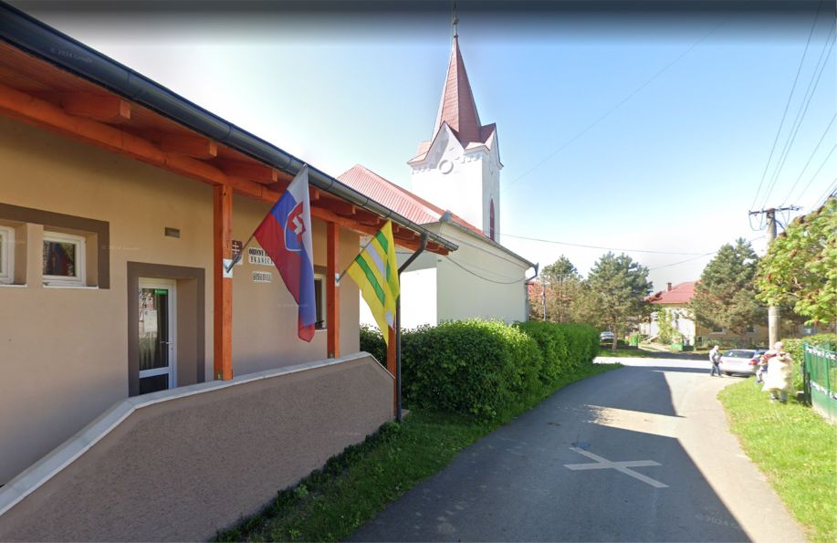 IVANICE: Vysadili sme 31 prevažne ovocných stromov.