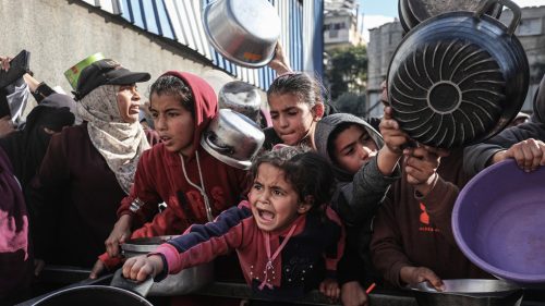 Izrael zakázal pôsobenie viac ako 30 humanitárnych skupín v Gaze