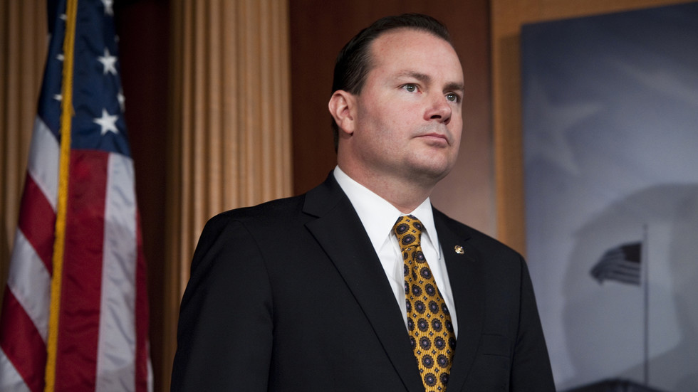 Útoky na Venezuelu boli zásterkou pre Madurovo zajatie, tvrdí americký senátor