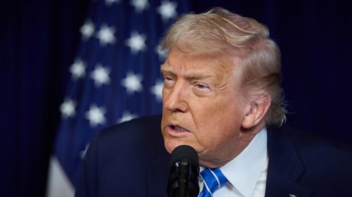 USA sú „pripravené“ podporiť iránskych protestujúcich, vyhlásil Trump