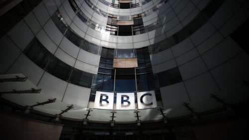 BBC zakazuje tvrdenia, že USA „uniesli“ Madura – uniknutá správa