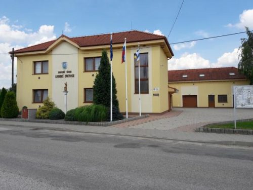 LIVINSKÉ OPATOVCE: Od roku 1321 do roku 1468 patrila obec zoborskému kláštoru.