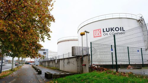 Americké konzorcium sa snaží získať zahraničné aktíva ruského ropného giganta – FT