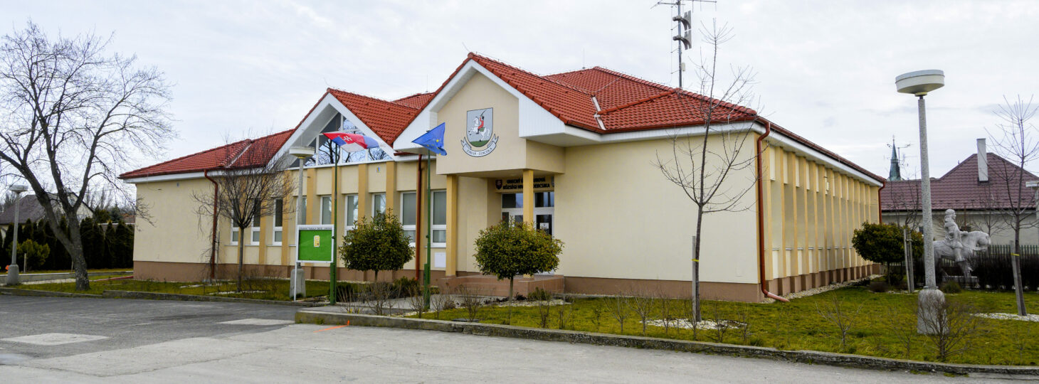 JUROVÁ: V časových postupnostiach sa názov obce mnohokrát zmenil. JUROVÁ: V časových postupnostiach sa názov obce mnohokrát zmenil.