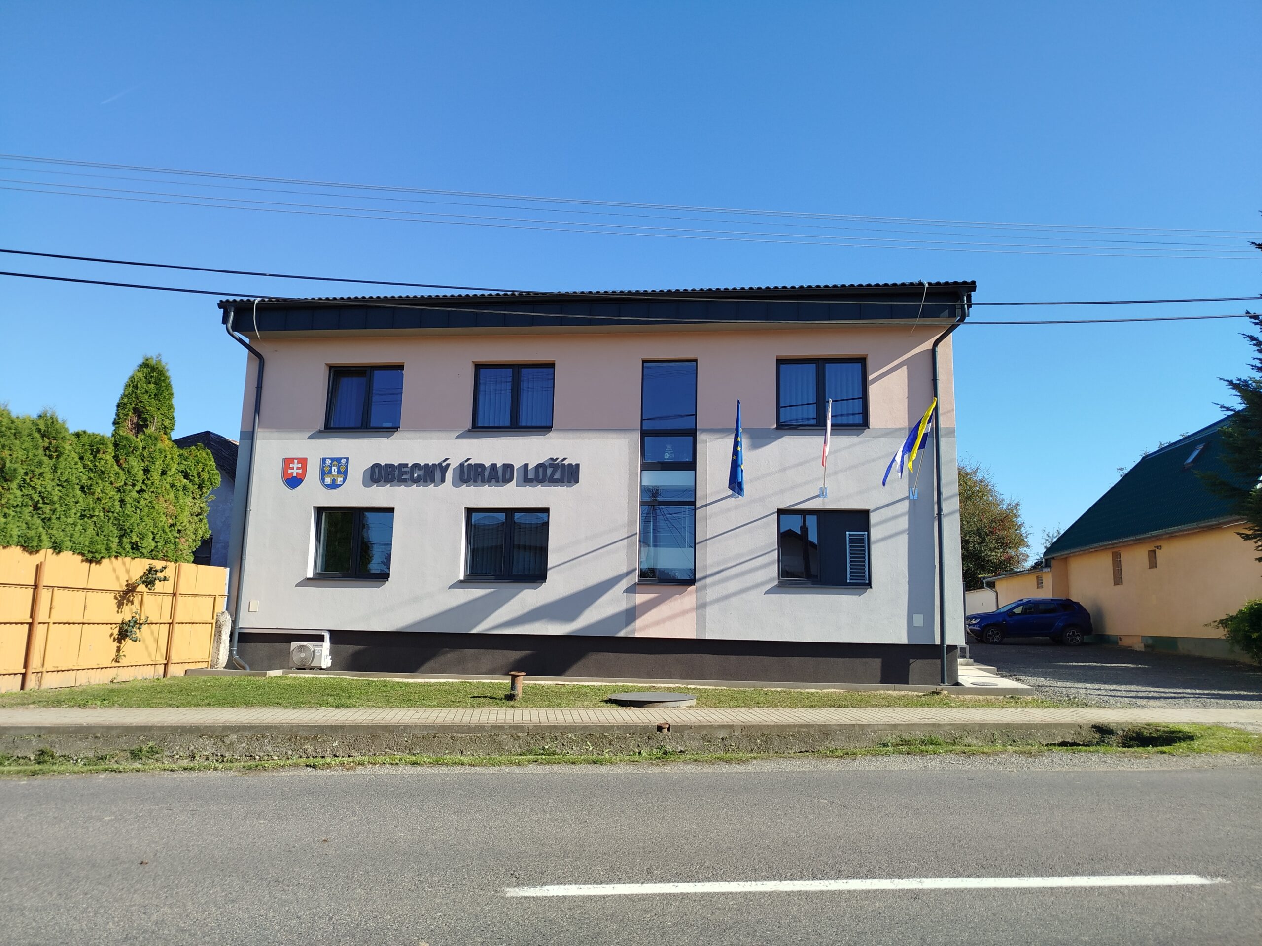 LOŽÍN: Obec Ložín leží uprostred Východoslovenskej nížiny, na Zemplíne. LOŽÍN: Obec Ložín leží uprostred Východoslovenskej nížiny, na Zemplíne.