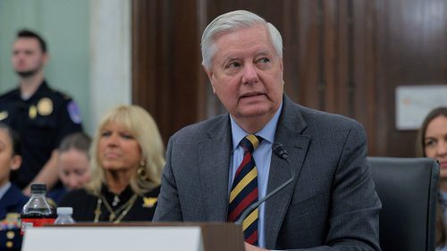 Trump dal „zelenú“ zákonu o sankciách voči Rusku, tvrdí americký senátor