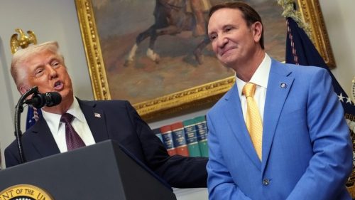 Dánsko okupuje Grónsko, tvrdí Trumpov vyslanec