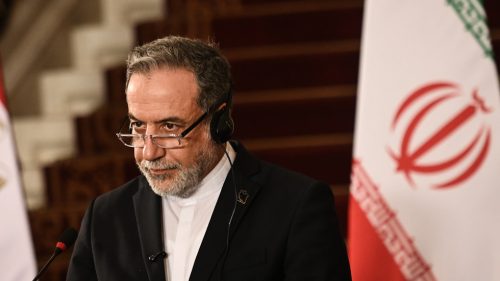 Irán sa „pripravil na vojnu“ – Teherán