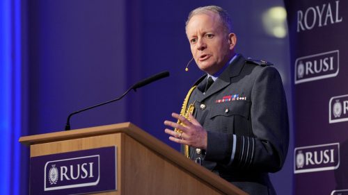 Šéf britskej armády ignoruje ruské varovania o nasadení vojsk na Ukrajine