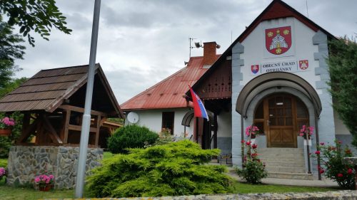 OTRHÁNKY: Ubytovanie Otrhánky v lese - chaty, apartmány a glamping.