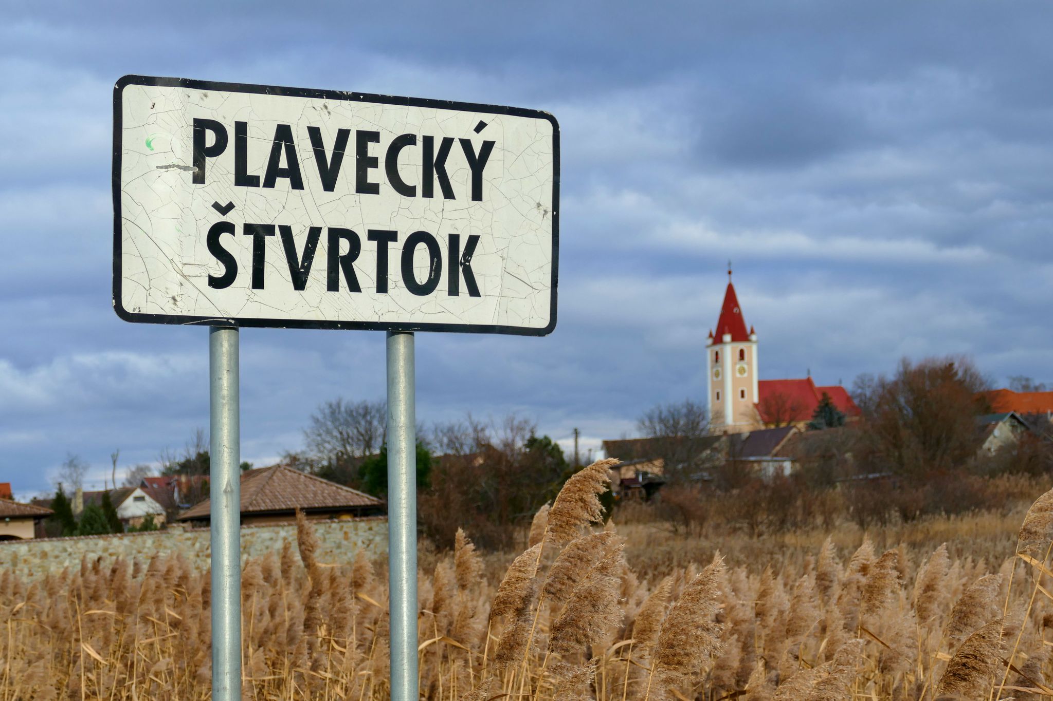 PLAVECKÝ ŠTVRTOK: Maďarská miléniová monografia spomína v roku 1647 ďalších majiteľov obce, rodiny Somody a Viskeléti.