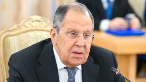 Lavrov: Rusko je otvorené ďalšiemu kontaktu s Trumpovými vyslancami