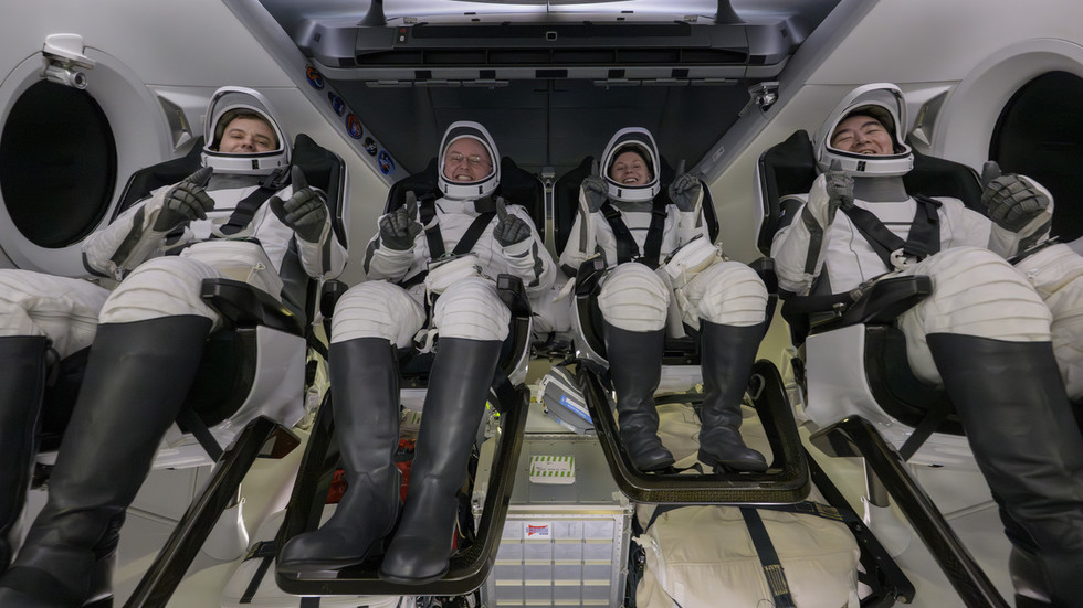 Posádka ISS pristála po záhadnej zdravotnej evakuácii