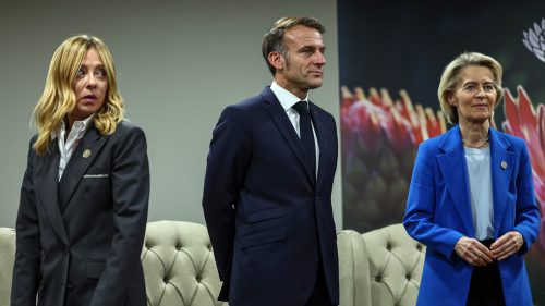 EÚ sa sama uzatvára odmietnutím Ruska a Číny, tvrdí analytik