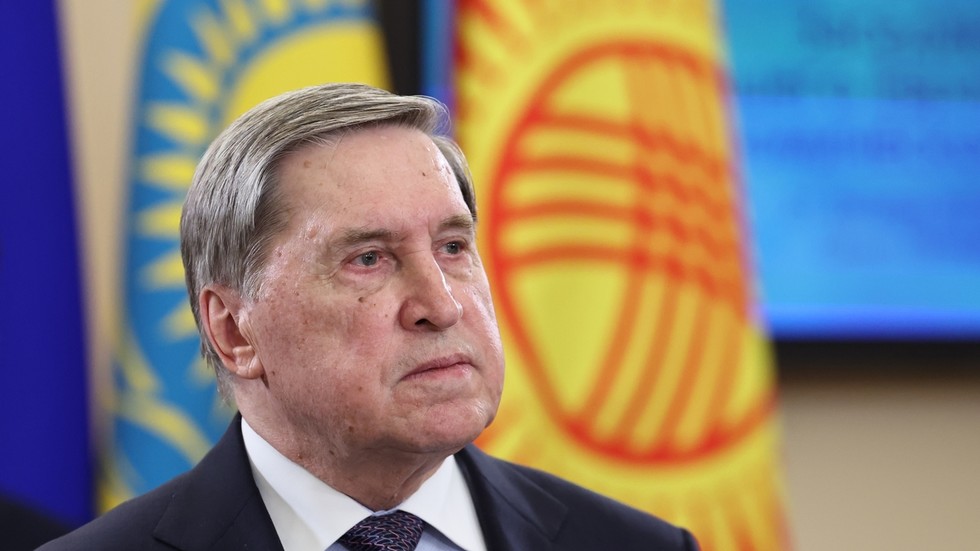 Prvé stretnutie Ruska, USA a Ukrajiny sa uskutoční v Abú Zabí, tvrdí Putinův poradca