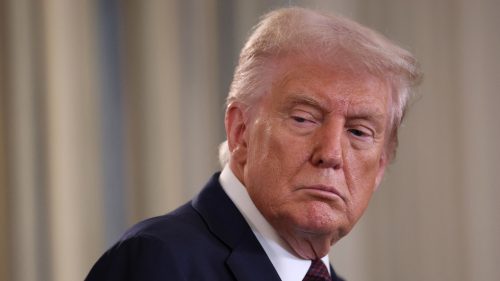 Trump hrozí 100% clom na Kanadu kvôli Číne