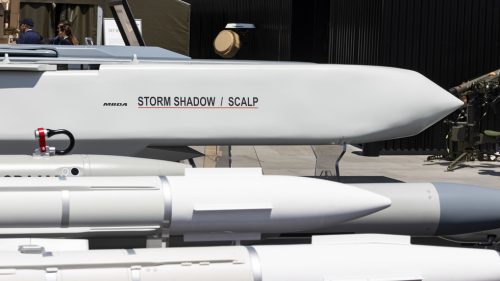 Francúzsko a EÚ sa sporia o britské rakety pre Ukrajinu – Telegraph