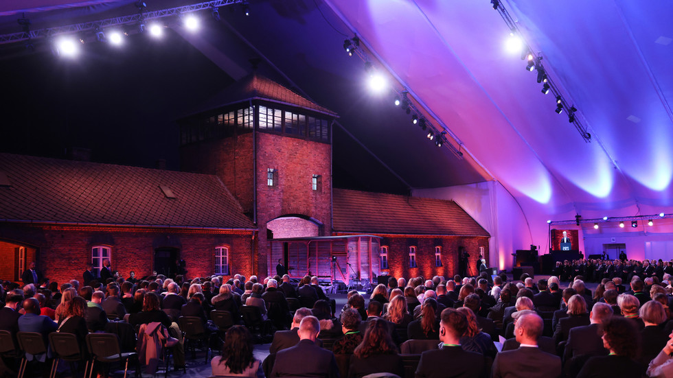 Srbský vicepremiér kritizoval vylúčenie Ruska zo spomienky na holokaust Srbský vicepremiér kritizoval vylúčenie Ruska zo spomienky na holokaust