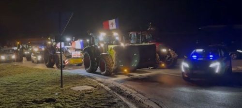 Francúzski farmári blokujú prístavy kvôli kontroverznej obchodnej dohode s EÚ