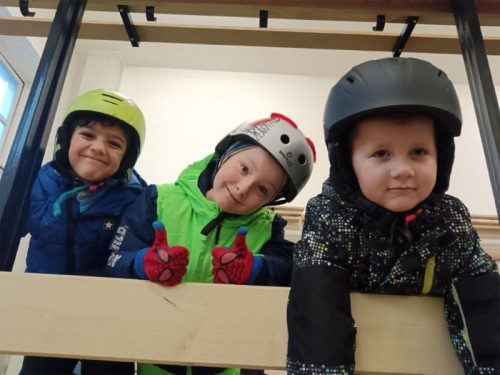 JESENSKÉ: Prvá písomná zmienka je z roku 1274, kde je obec uvádzaná pod názvom Feled.