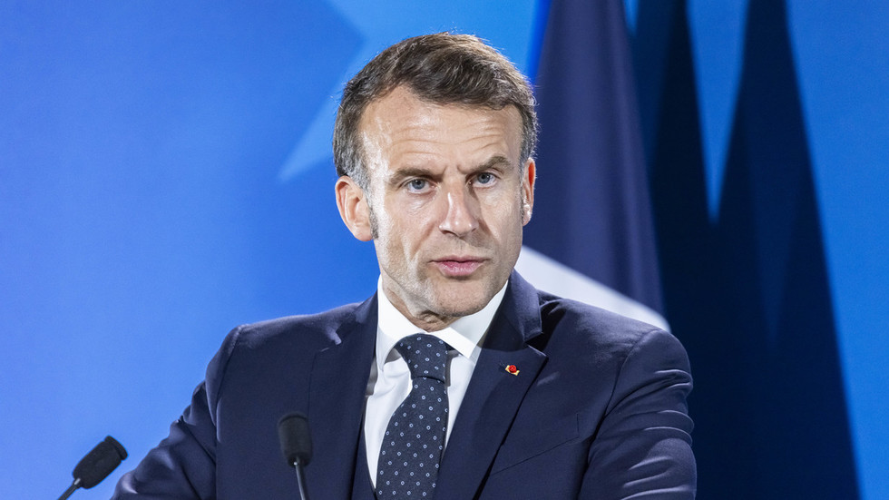 Macron: Európski podporovatelia Kyjeva sa pripravujú na rokovania s Putinom