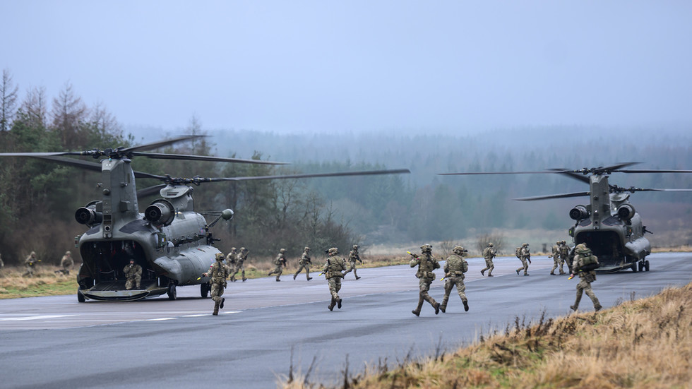 Krajiny NATO nasadia vojakov na Ukrajinu po dosiahnutí mierovej dohody, tvrdí šéf bloku